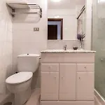 Daire Cruz Harbor Views: Seaside Prime Location *