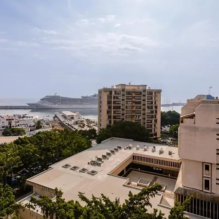 Cruz Harbor Views: Seaside Prime Location Apartment *