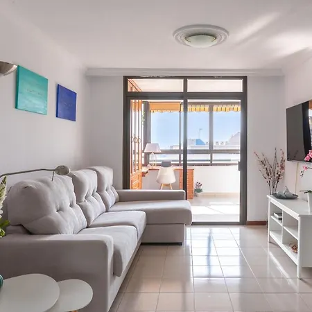 Apartment Cruz Harbor Views: Seaside Prime Location *