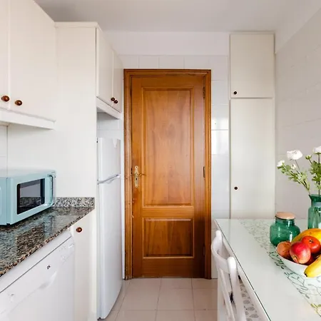 Cruz Harbor Views: Seaside Prime Location Apartament Santa Cruz de Tenerife