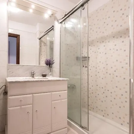 Cruz Harbor Views: Seaside Prime Location Appartement